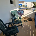 Lacanau, Bleu Marine, 2e Etage, Exceptionnels Car Balcon Face Et Vue Ocean Avec Piscine ! Et Avec Parking Reserve * Lacanau