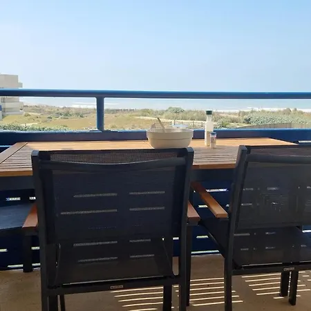 Lacanau, Bleu Marine, 2e Etage, Exceptionnels Car Balcon Face Et Vue Ocean Avec Piscine ! Et Avec Parking Reserve Apartament