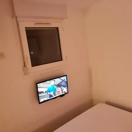 Lacanau, Bleu Marine, 2e Etage, Exceptionnels Car Balcon Face Et Vue Ocean Avec Piscine ! Et Avec Parking Reserve * Lacanau