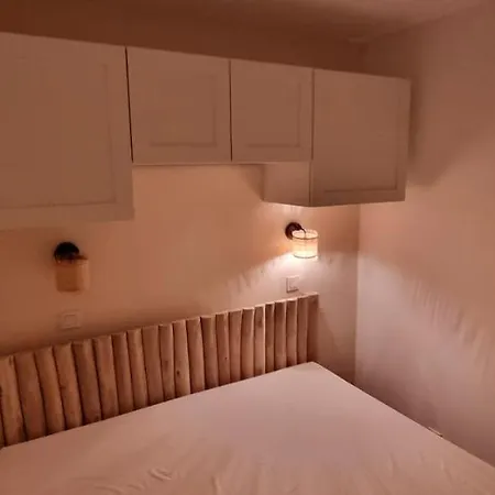 Lacanau, Bleu Marine, 2e Etage, Exceptionnels Car Balcon Face Et Vue Ocean Avec Piscine ! Et Avec Parking Reserve