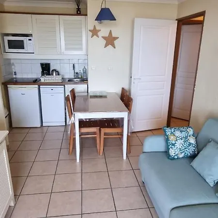 Lacanau, Bleu Marine, 2e Etage, Exceptionnels Car Balcon Face Et Vue Ocean Avec Piscine ! Et Avec Parking Reserve * Lacanau