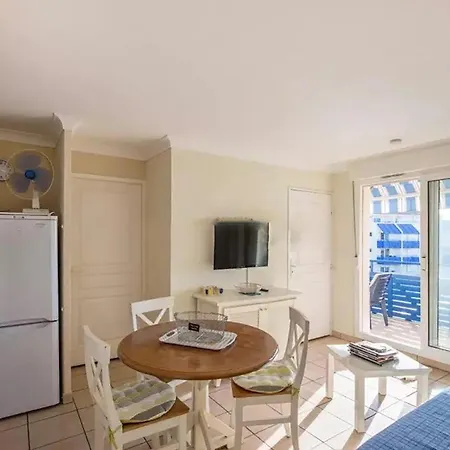 Lacanau, Bleu Marine, 2e Etage, Exceptionnels Car Balcon Face Et Vue Ocean Avec Piscine ! Et Avec Parking Reserve *